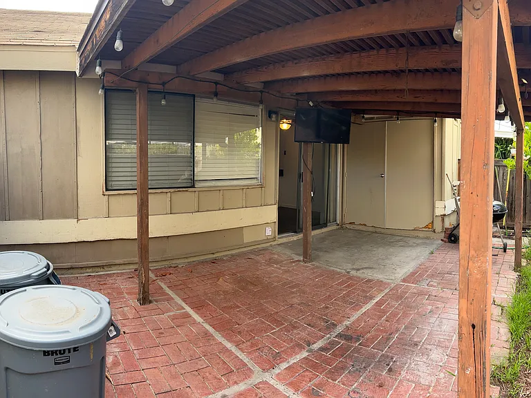 2897 Casey St #B — Photo 10