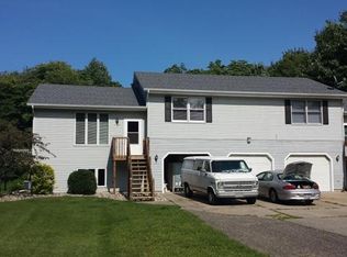 5067 Fillmore Ln, Holland, MI 49423