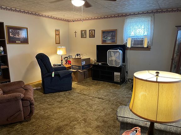 3rd image of 326 S Main St
