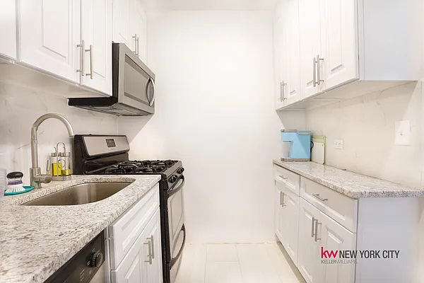 Rented by Keller Williams NYC | media 7