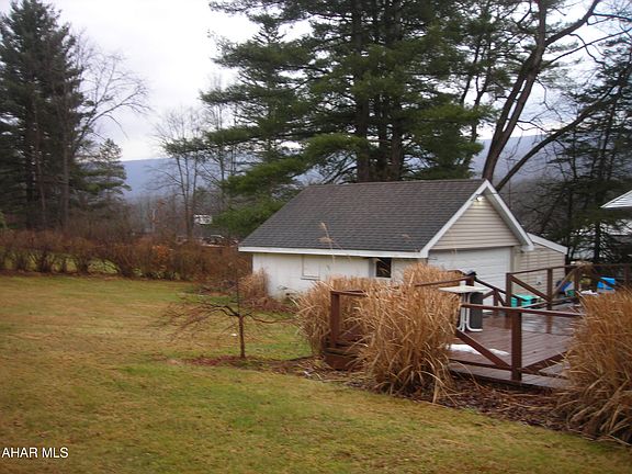 5th image of 114 Ore Hill Rd