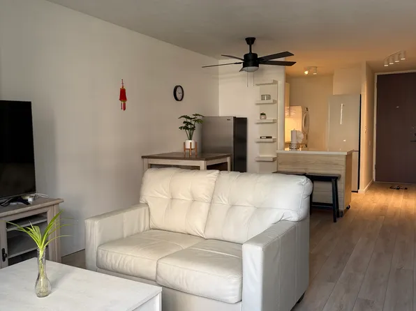 435 Seaside Ave APT 203, Honolulu, HI 96815