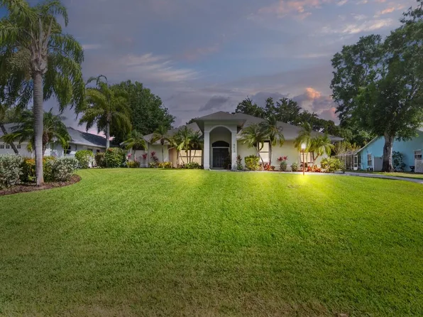 6413 55th Square, Vero Beach, FL 32967