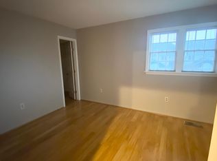 4039 Somerset Ct, Milford, PA 18337