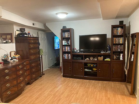 3rd image of 6401 S Greenwood Ave #1N