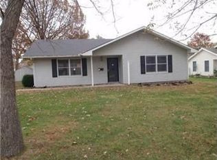 813 N Sycamore St, Ottawa, KS 66067