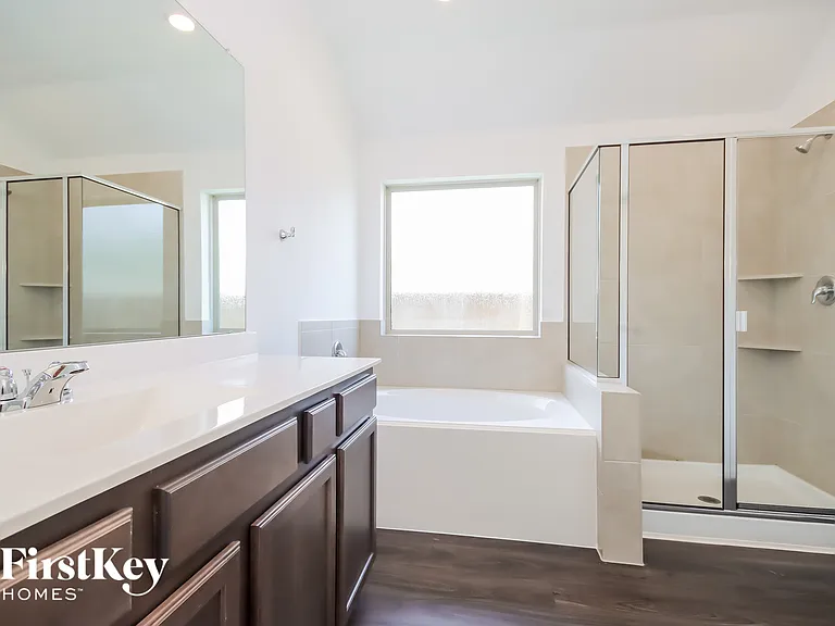 18909 Collina Way — Photo 10