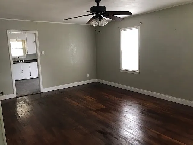 2809 S 6th St — Photo 13