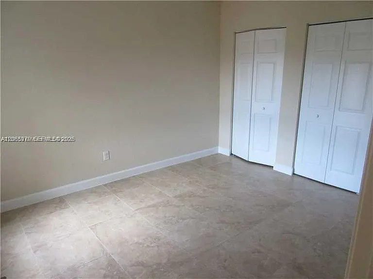 11 Antilla Ave #B — Photo 6