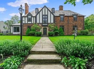 2888 Morley Rd, Shaker Heights, OH 44122