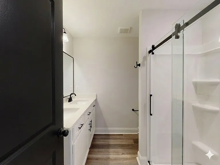 210 Winding Chestnut Dr — Photo 7