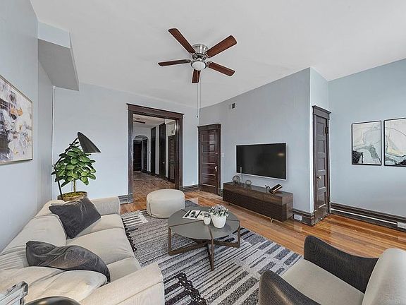 2nd image of 1850 Russell Blvd #2
