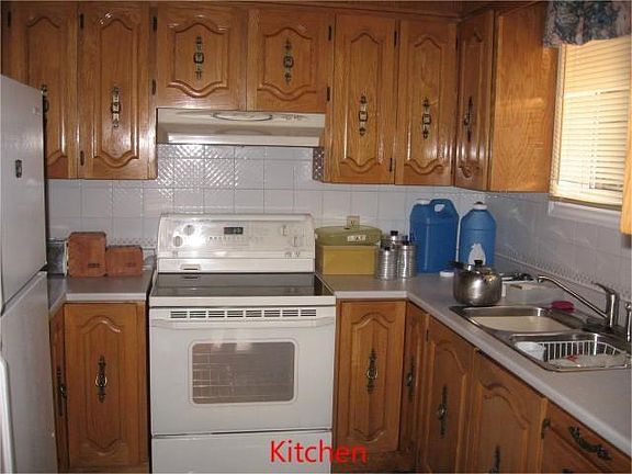 5th image of 319 Main Road