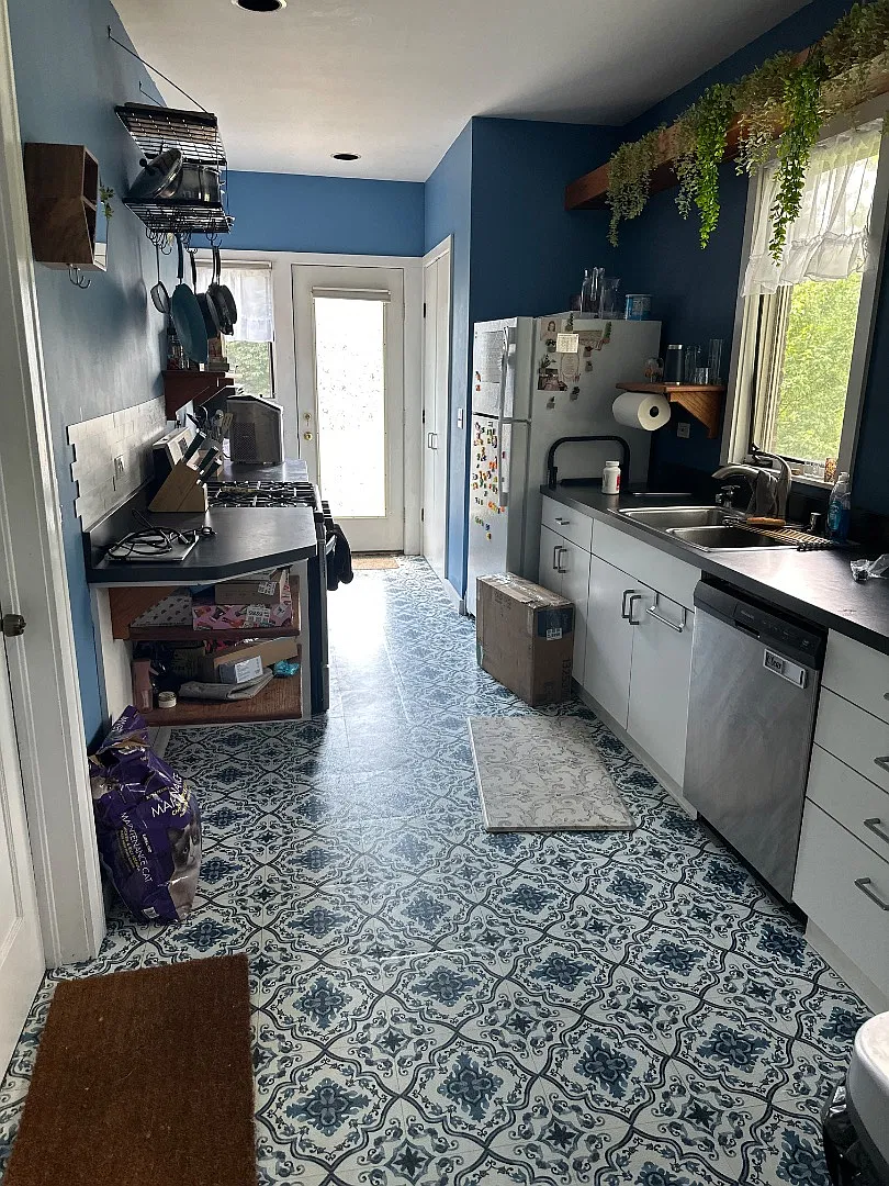 2410 Overlook Rd - 2410-02 — Photo 1