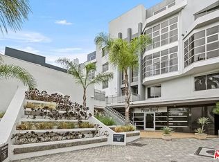 171 N Church Ln #Penthouse 10, Los Angeles, CA 90049