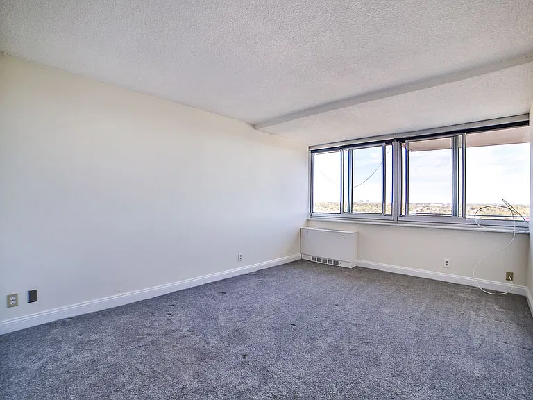 1088 Delaware Ave #13B — Photo 21