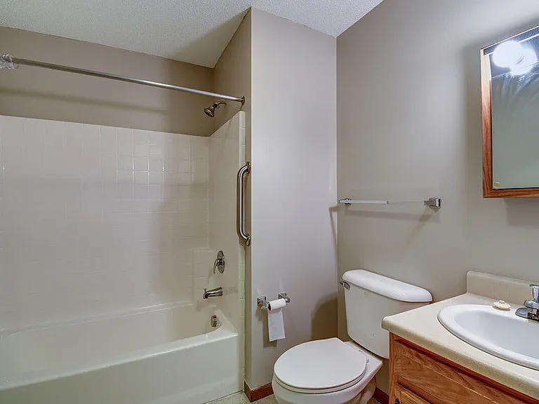 Heritage House — Photo 17