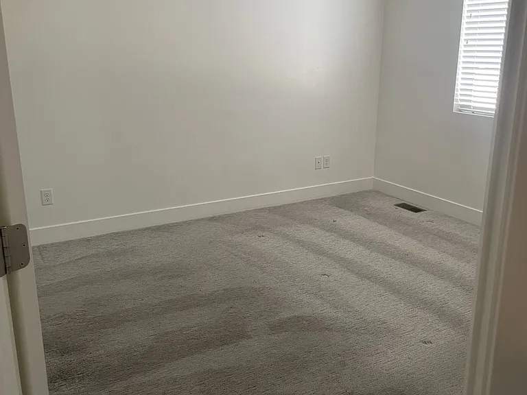3351 E Kathaway Ln — Photo 9