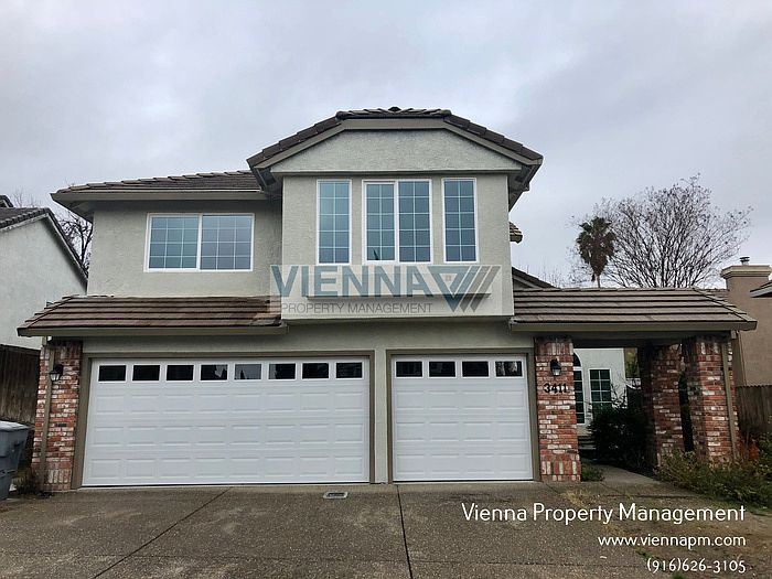 1st image of 3411 Summerfield Dr