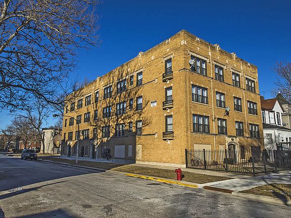 3rd image of 7419 S Phillips Ave #74172