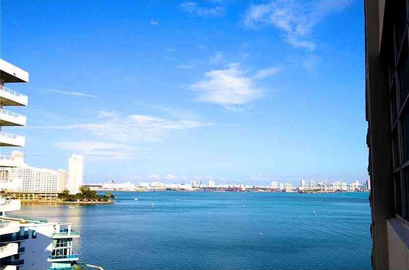 1st image of 1408 SE Bayshore Dr APT 1114