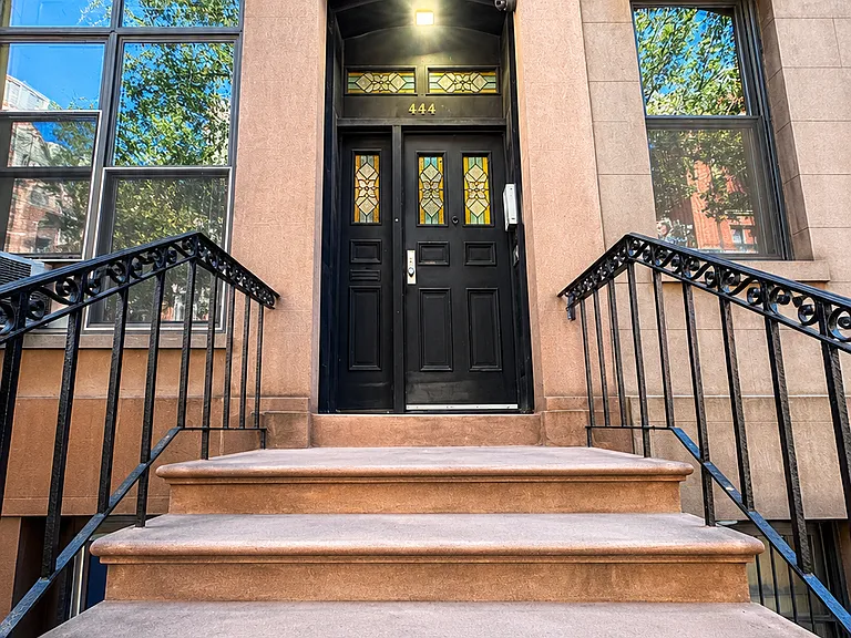 444 W 51st St #3F — Photo 12