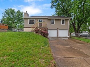 5012 NW Downing St, Blue Springs, MO 64015