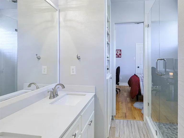 5913 Hempstead Dr — Photo 24