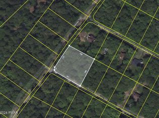 Shoshoni Trl, Gouldsboro, PA 18424