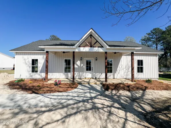 422 Fowle Street, Vanceboro, NC 28586