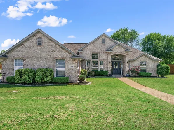 500 Green Meadow Dr, Boyd, TX 76023