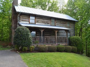 760 Fox Hollow Rd, Gatlinburg, TN 37738