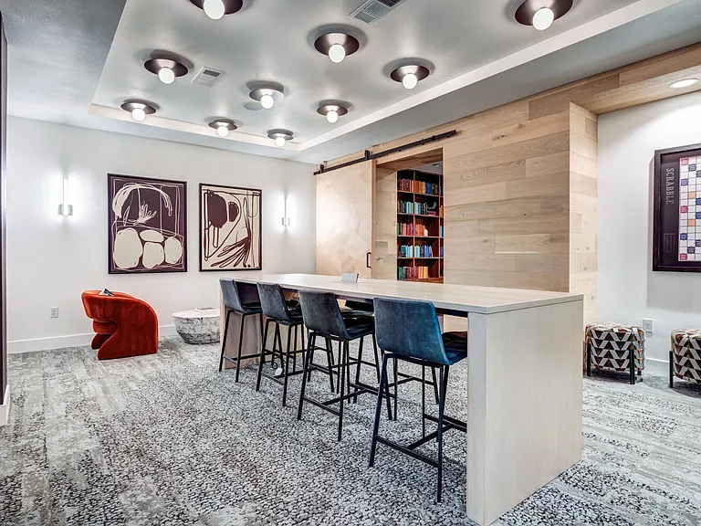 Lakeshore Pearl — Photo 23