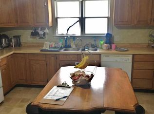 605 N Jackson St, Pittsfield, IL 62363