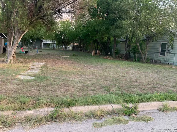 310 W Wright Blvd LOT 8, Universal City, TX 78148