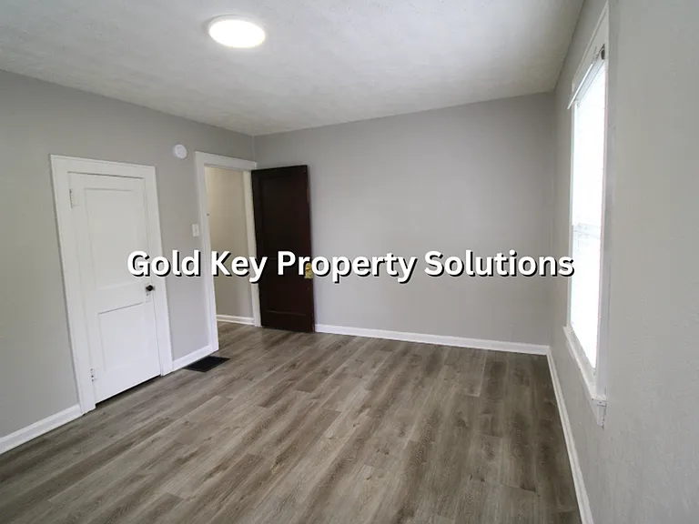 109-111 W 38th Street — Photo 12