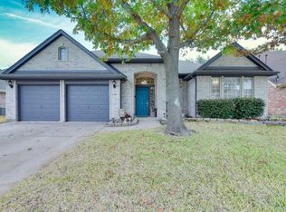 6209 Parkside Dr, Arlington, TX 76001