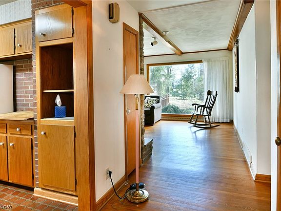 4th image of 2521 Jennifer Dr