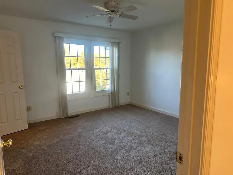 12835 Misty Ln — Photo 9
