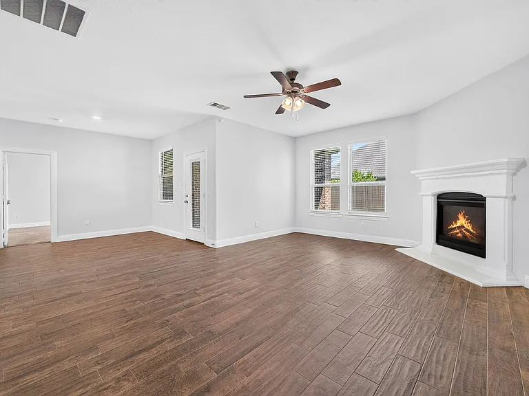 10920 Calvert Pl — Photo 10