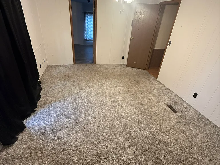910 N Ealy St — Photo 19