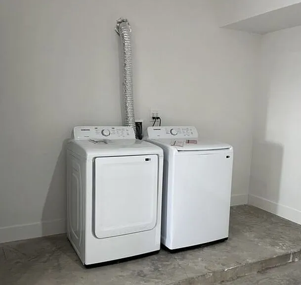 212 E 29th St #214-1/2 — Photo 4