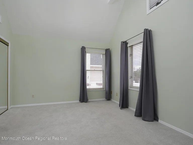 100 1st St #11 — Photo 23
