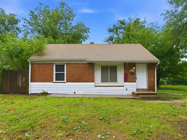 2307 E Shadybrook Ln, Wichita, KS 67214