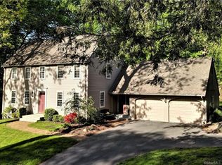 53 Heather Glen Rd, Glastonbury, CT 06033