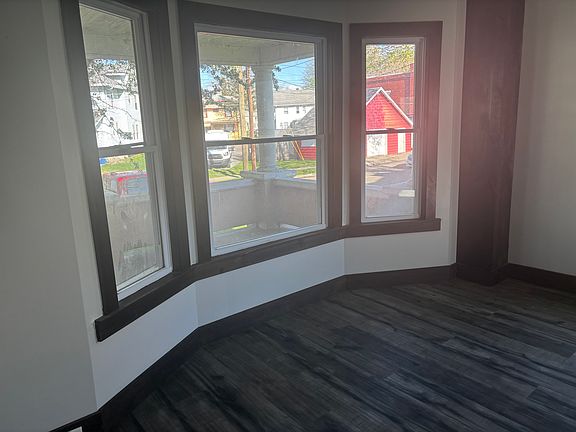2nd image of 680 Herrick St