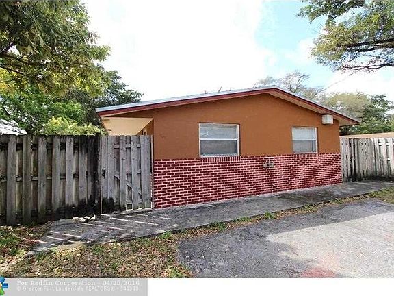 3rd image of 1808 SW 20th St #1
