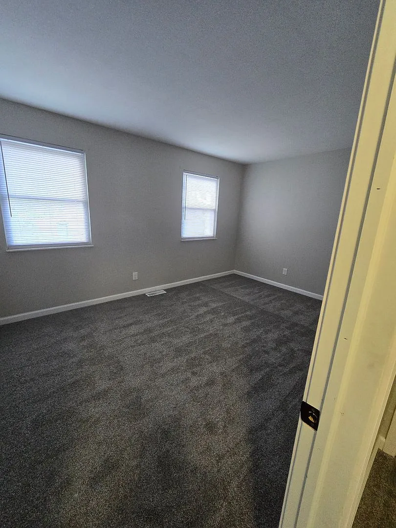3223 Town and Country Apartments — Photo 2