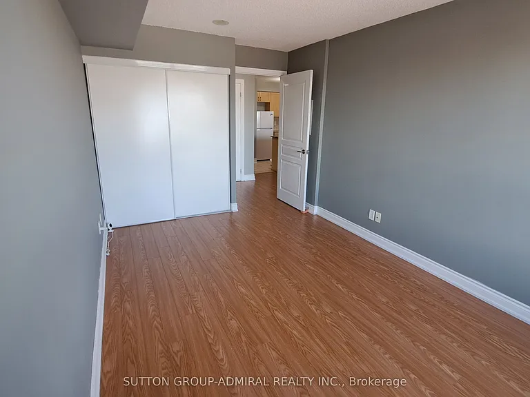 7 N Park Rd #1202 — Photo 12