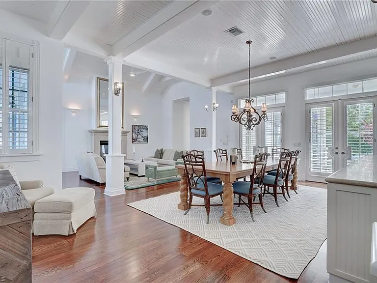 1551 Gulf Shore Blvd S — Photo 6
